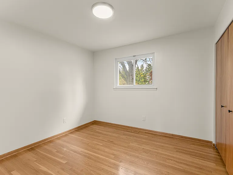 20325 Westview Dr — Photo 9