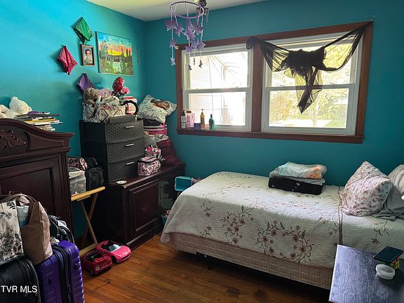 5th image of 603 Watterson St