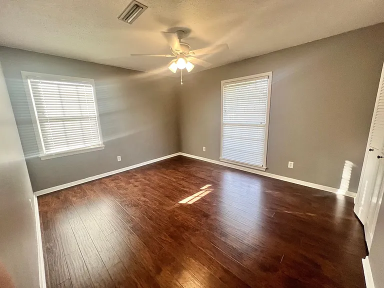 107 Hampton Ave — Photo 11