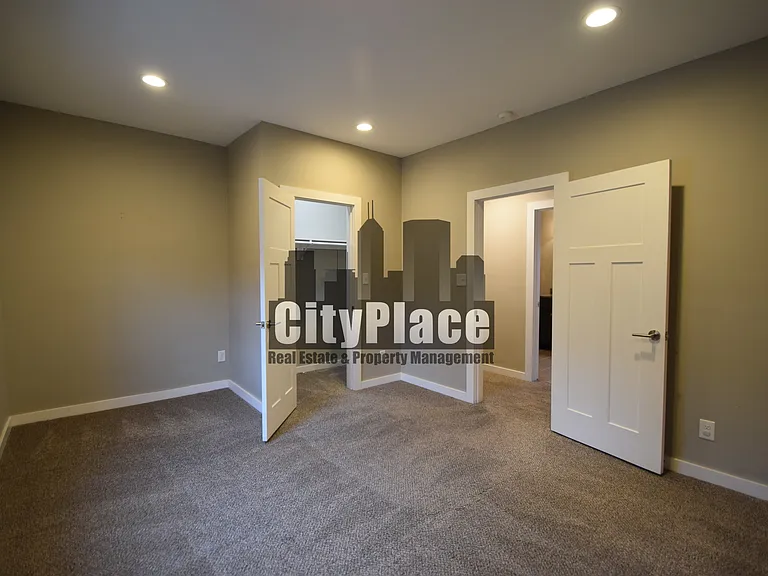 1548 Lexington Ave — Photo 19