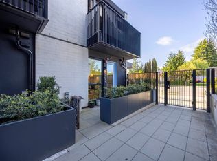 94 King Edward Ave W #24, Vancouver, BC V5Y2H6