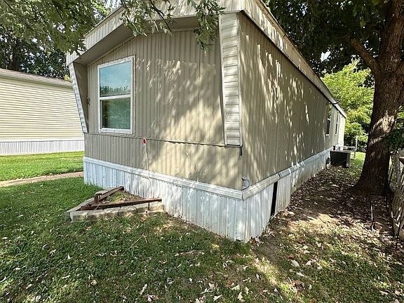 2nd image of 659 Chancellor Ln