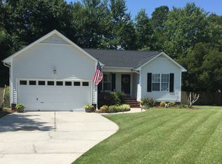 2012 Pinetree Dr, New Bern, NC 28562