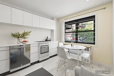 L&#39;Appartement DEUXIEME CLASSE - まいさま専用 2 Earhart St UNIT 720, Cambridge, MA 02141 | Zillow