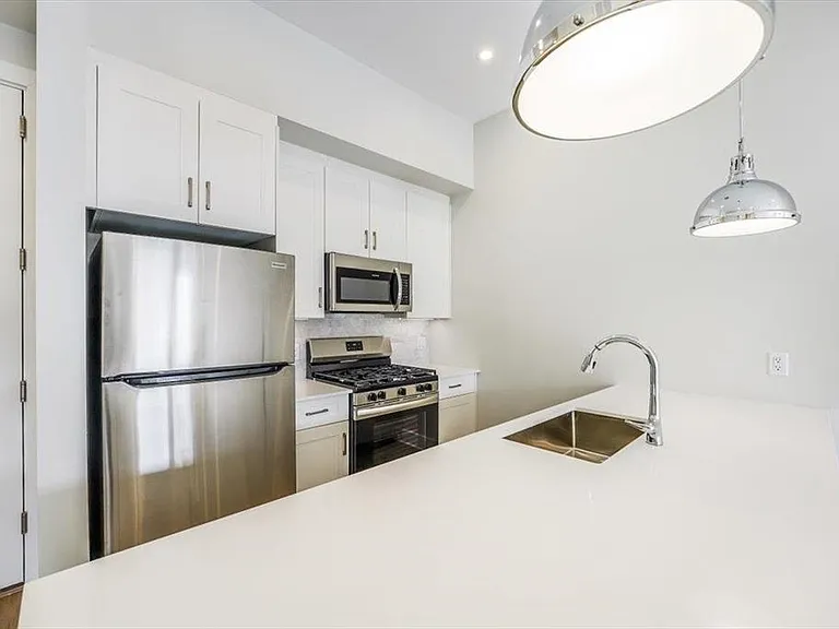 667-665 Grand St #204 — Photo 1