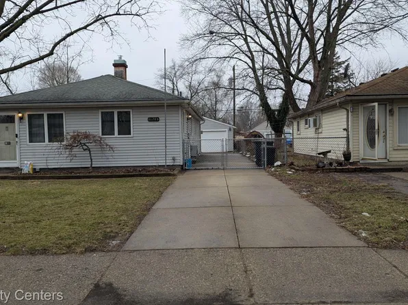 18285 Deering St, Livonia, MI 48152