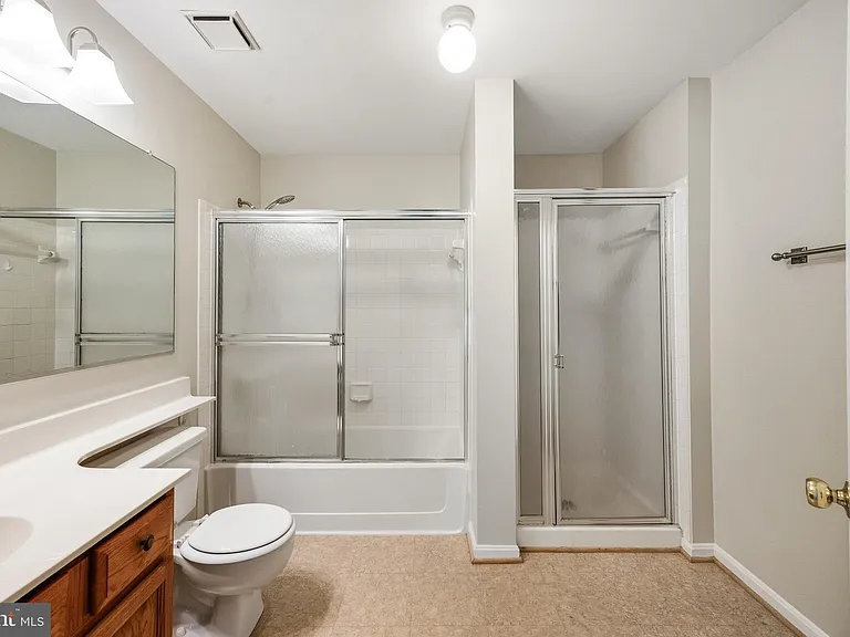 240 S Reynolds St #411 — Photo 22