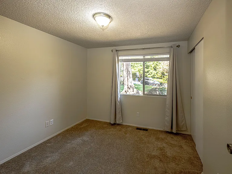 17123 NE 31st Pl — Photo 11