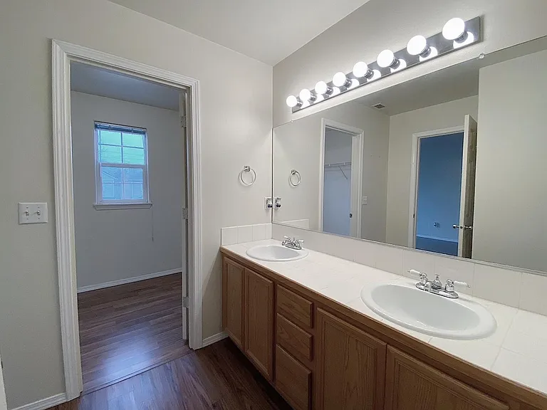 4256 SE Russell St — Photo 11