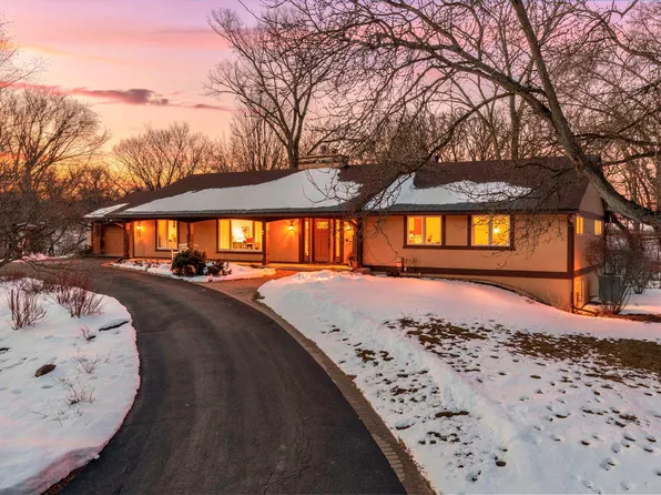 8323 W Franklin Ave, Minneapolis, MN 55426