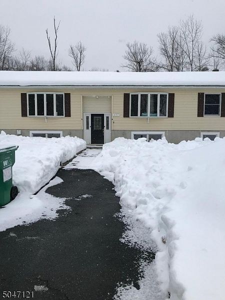 1st image of 403 Deer Ln #A