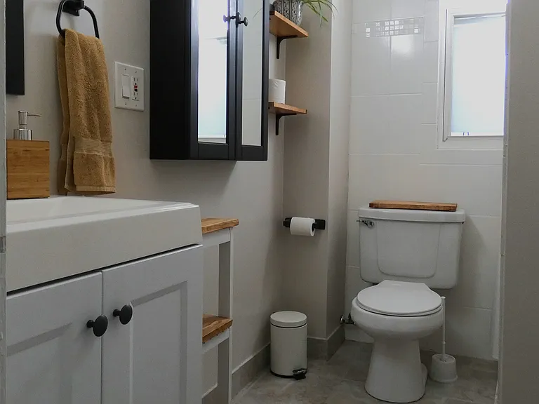 3043 W Lyndale St #1 — Photo 15