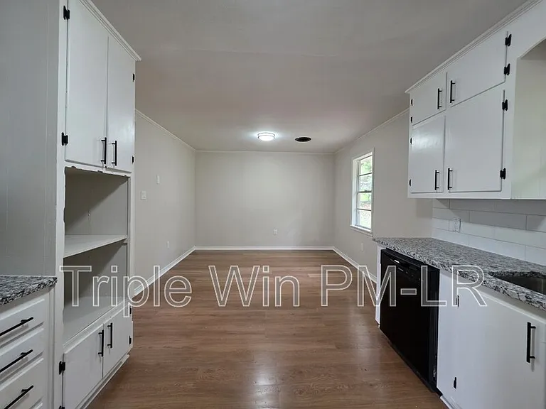 602 J K St — Photo 15