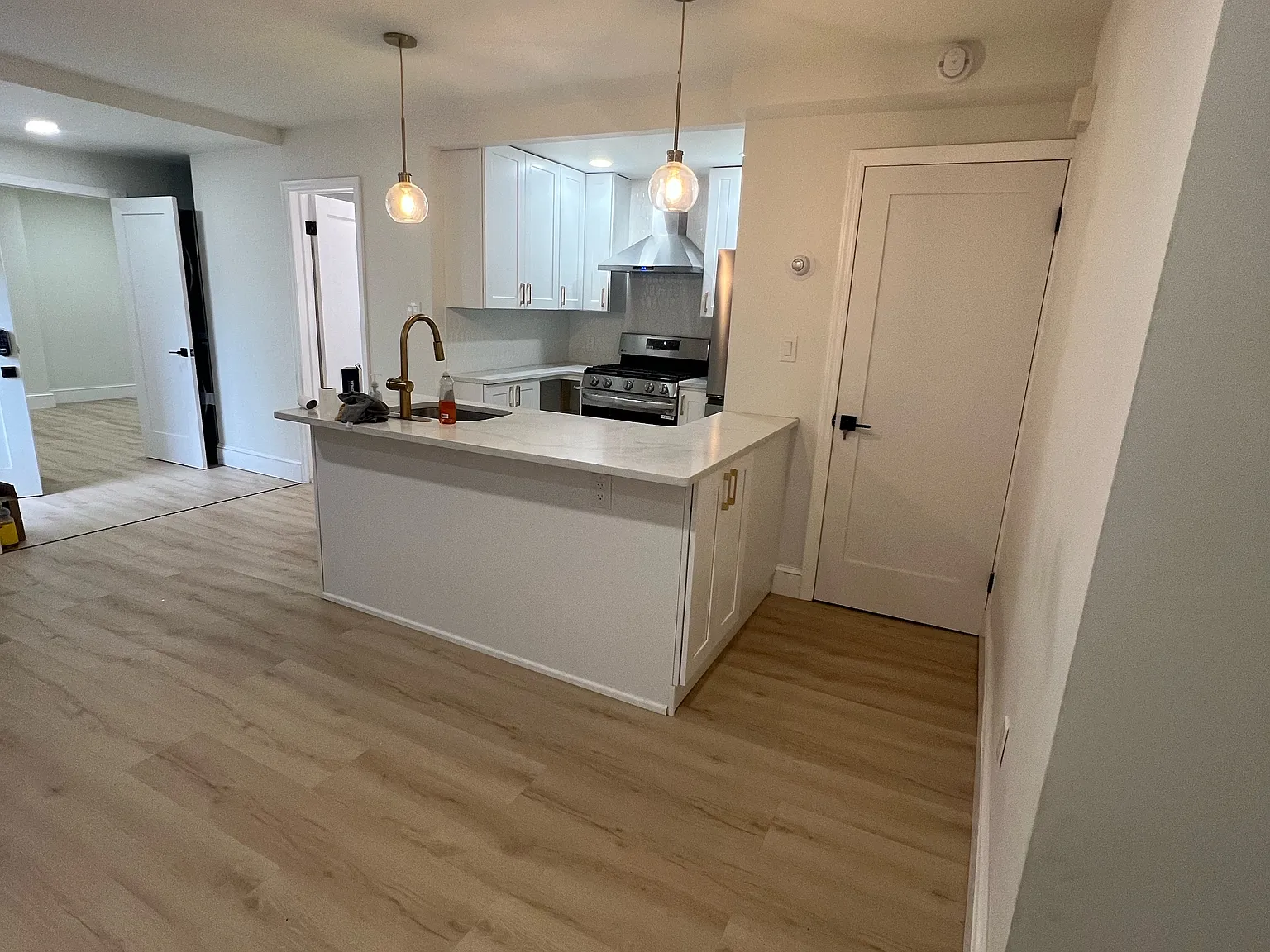8 Thomas St — Photo 3