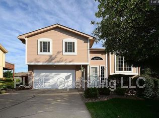 3806 Giles Rd, Bellevue, NE 68147