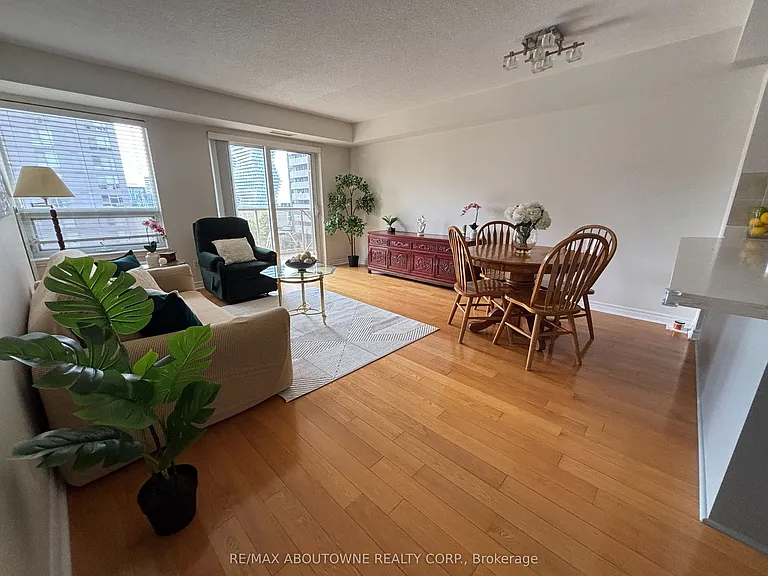 350 Princess Royal Dr #1002 — Photo 13