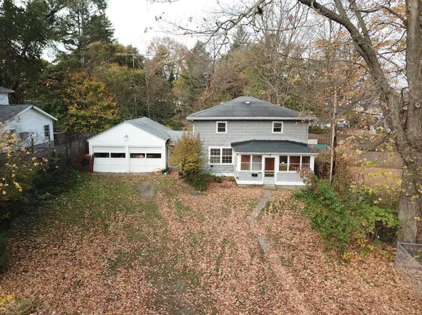 122 S West St, Hillsdale, MI 49242