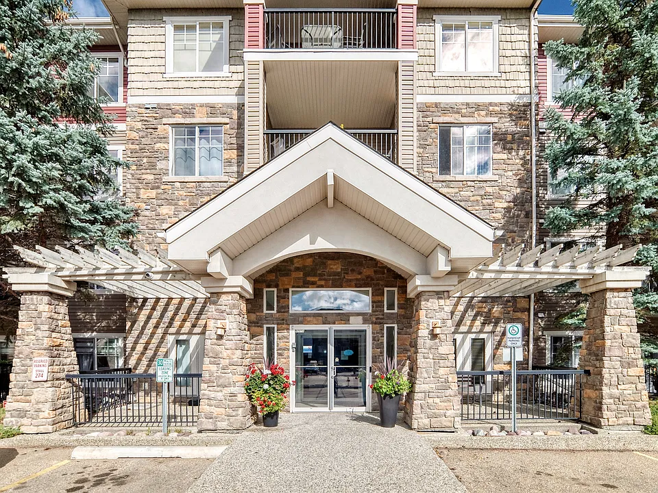 2098 Blackmud Creek Dr SW #329