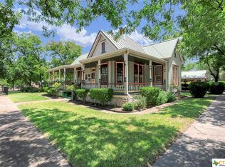 202 E 5th St, Lampasas, TX 76550