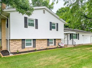 557 E Maple St, Clyde, OH 43410