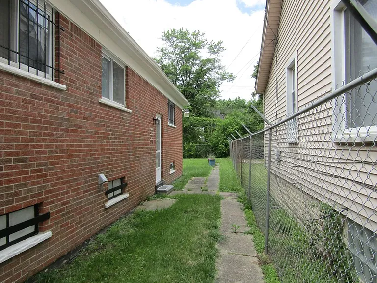 14939 Cruse St — Photo 6