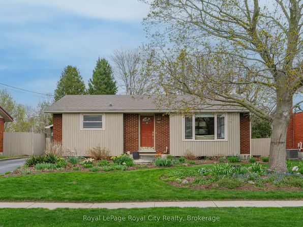 29 Hastings Blvd, Guelph, ON N1E 4G3