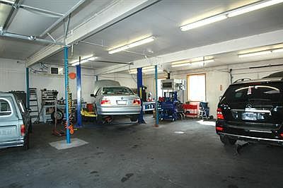 2nd image of 6215 Martin Way E