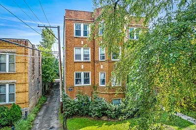 4918 N Hermitage Ave — Photo 4