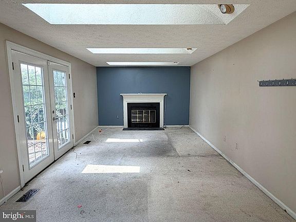 3rd image of 7924 Butterfield Dr