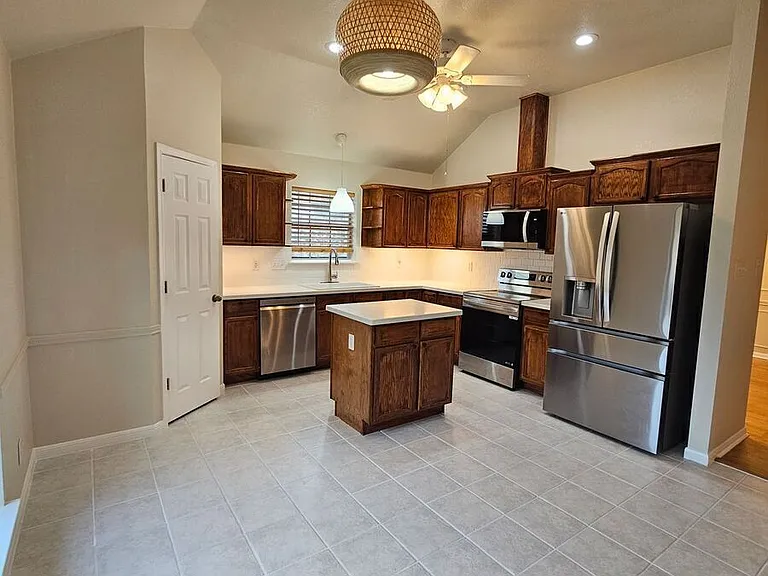 2021 Herald Dr — Photo 6