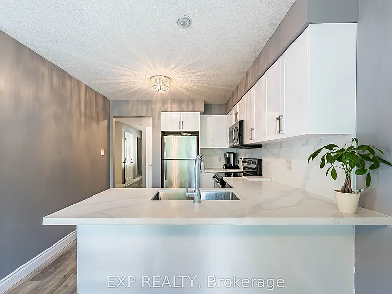 63 Wood Grove Cres — Photo 17