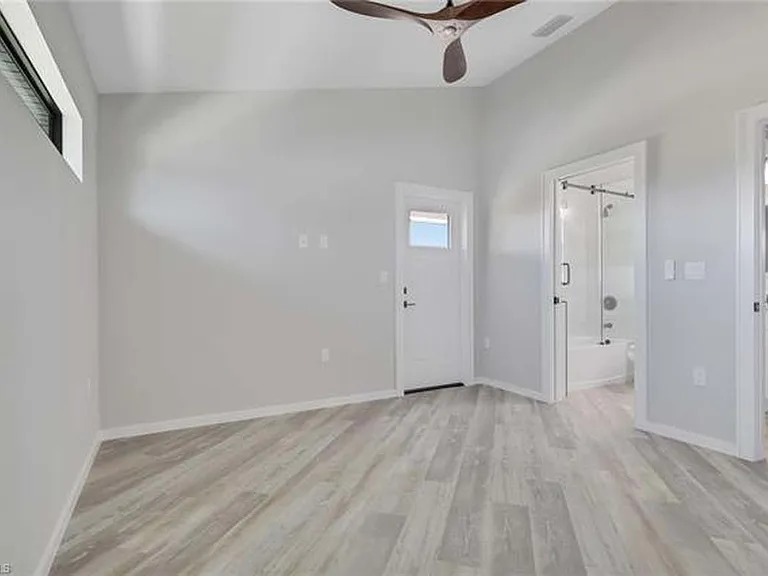 3085X Connecticut Ave — Photo 11