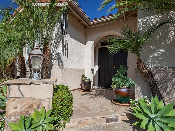 2nd image of 1560 Paseo Maravilla