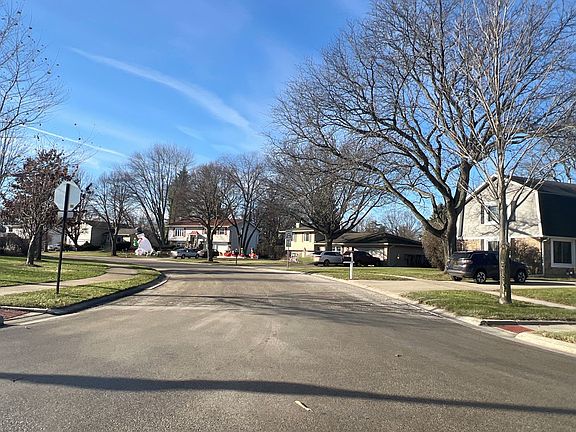 5th image of 35 Circle Dr