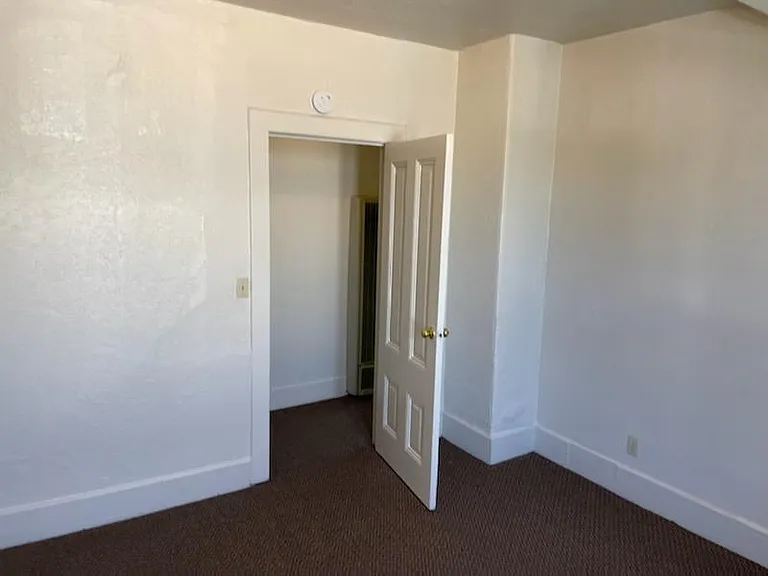 319 Laurel St #2 — Photo 3