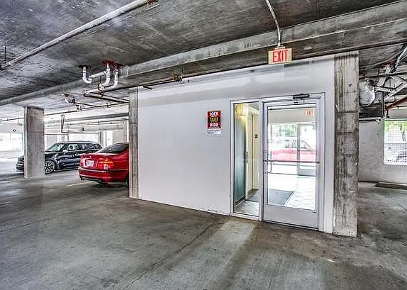 Apartment for Rent — Photo 2