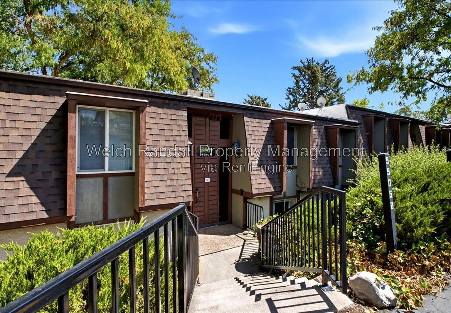 2 bed, 1.0 bath, 950 sqft, $1,345 — Photo 1