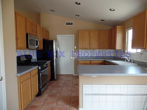 5th image of 8526 N Sayante Way