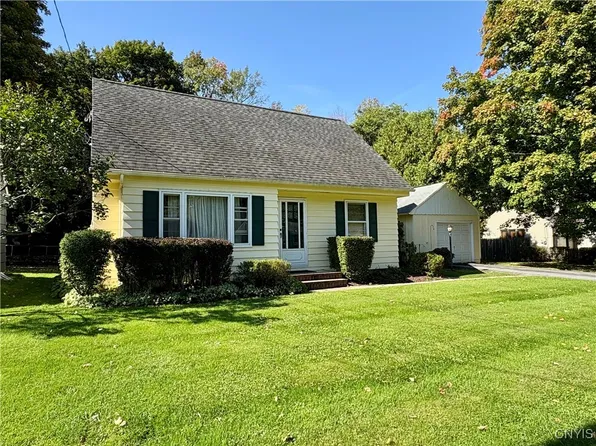 417 Cleveland Blvd, Fayetteville, NY 13066