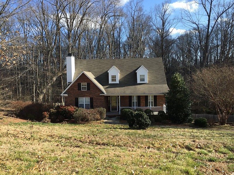 Home
						:
						Beautiful Cape Cod home in great location!