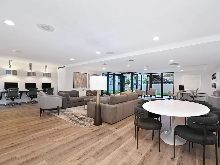 Park West Village Apartments — Photo 33