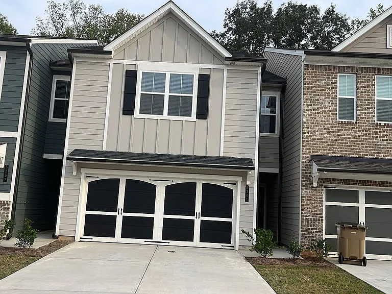 5161 Sidney Square Dr — Photo 2
