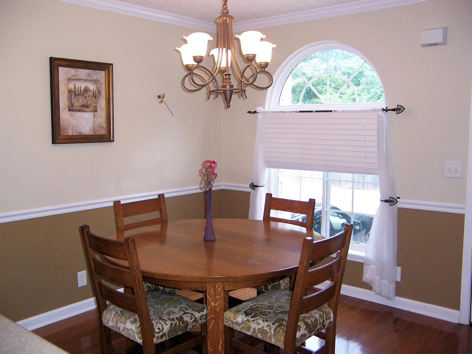 3 bed, 2.5 bath, 1511 sqft, $2,100 — Photo 2