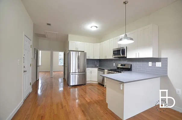 Rented by Miron Realty Group | media 15