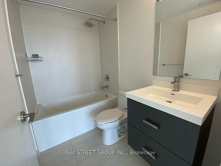50 Wellesley St E #3106 — Photo 11