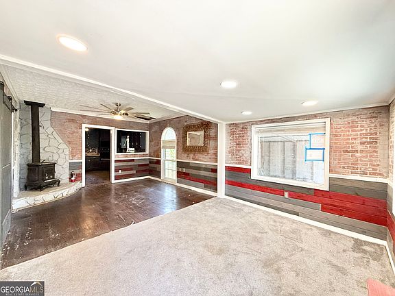 3rd image of 6371 Washington St