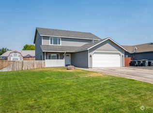 1409 S Cougar Dr, Moses Lake, WA 98837