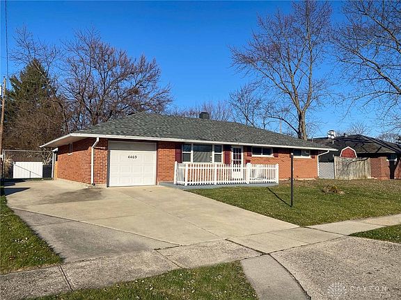 3rd image of 4469 Longfellow Ave