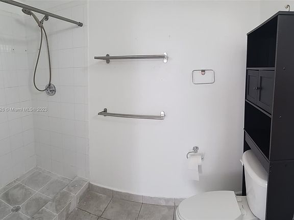 4th image of 1 Glen Royal Pkwy APT 603