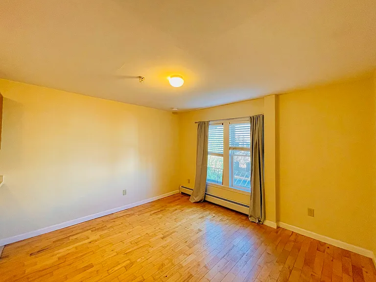 23 Church St #4 — Photo 7